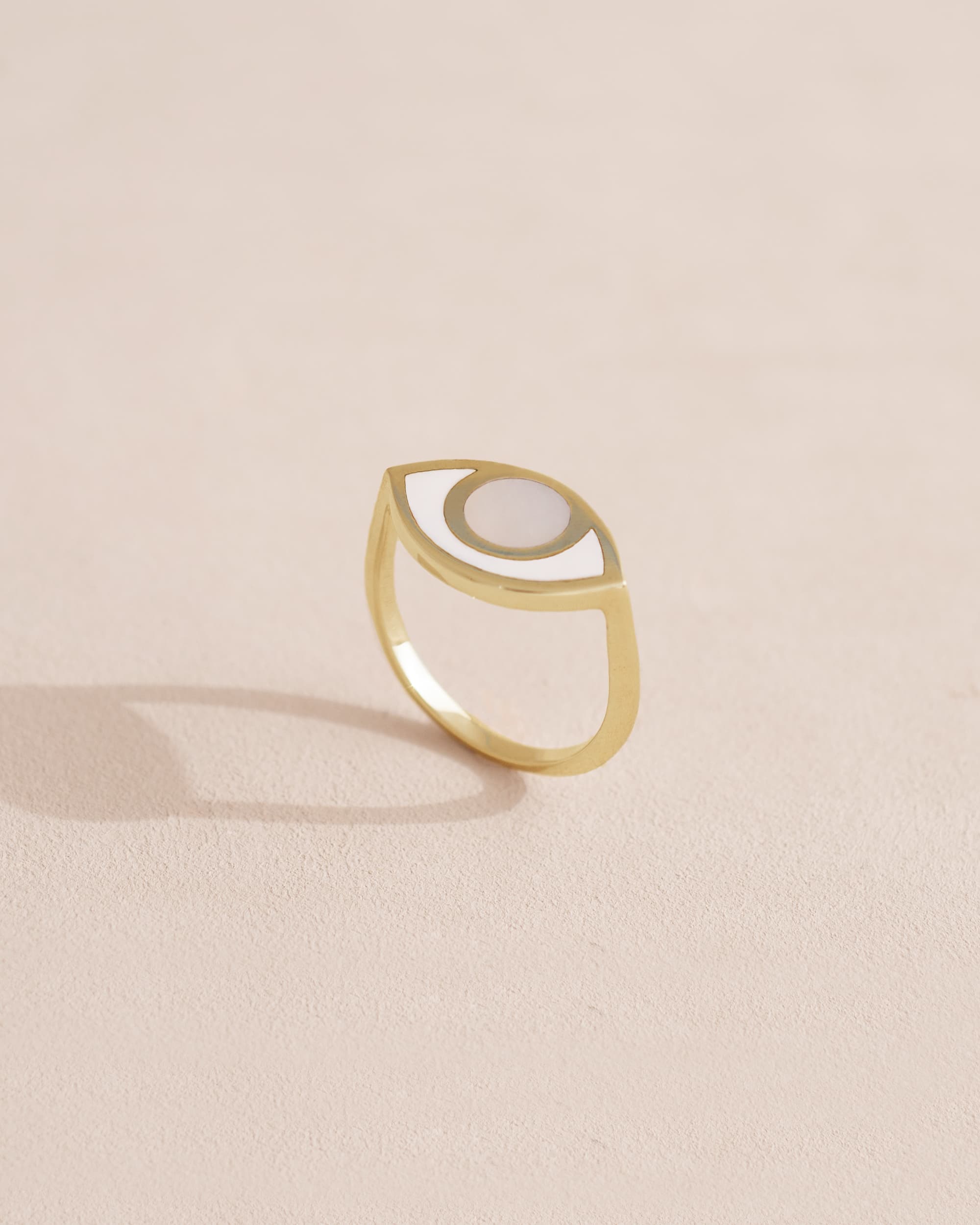 Anillo Third Eye - Porcelana - Oro amarillo de 14 quilates