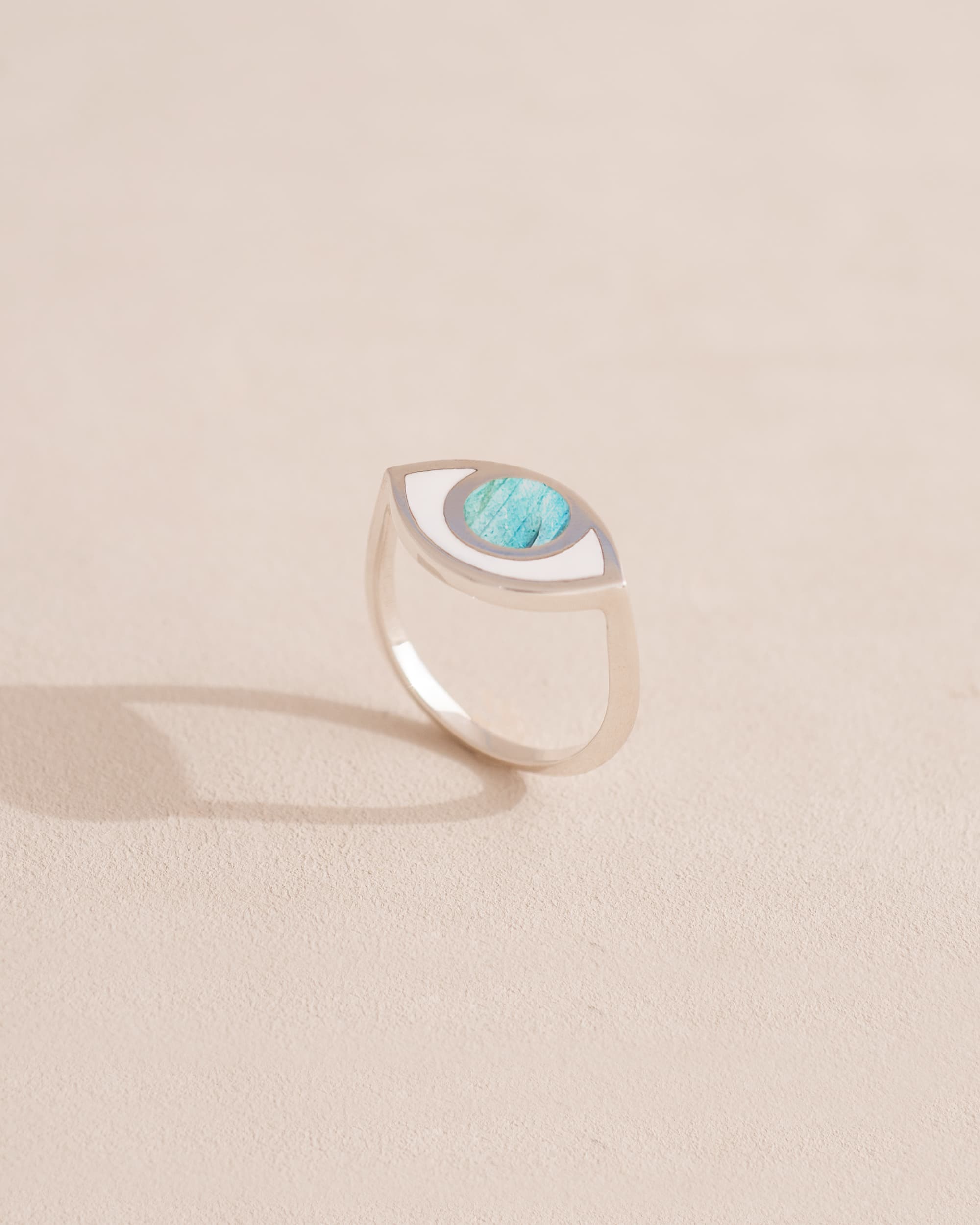 Anillo Third Eye - Porcelana - Oro amarillo de 14 quilates