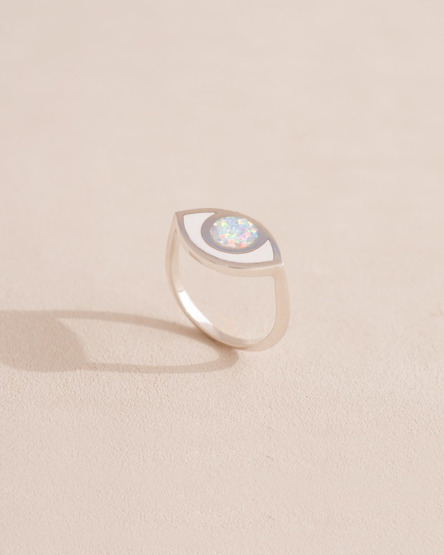 Anillo Third Eye - Porcelana - Oro amarillo de 14 quilates